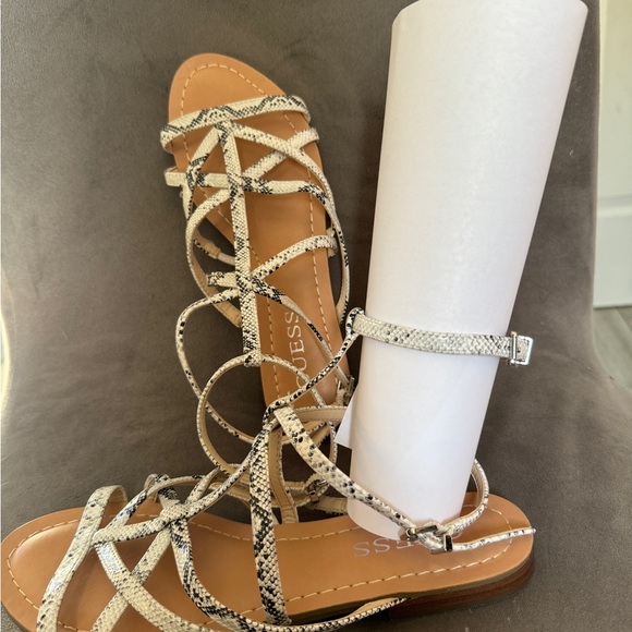 Brand new sandals - Picture 3 of 5